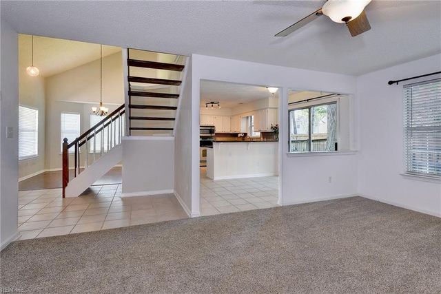 1596 Winthrope DR, Newport News, VA 23602