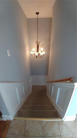 113 Maple Place 2nd Floor, Yonkers, NY 10704