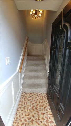 113 Maple Place 2nd Floor, Yonkers, NY 10704