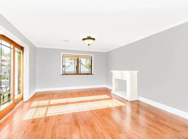 113 Maple Place 2nd Floor, Yonkers, NY 10704