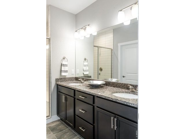 813 Grandview Mdws Dr, Longmont, CO 80503