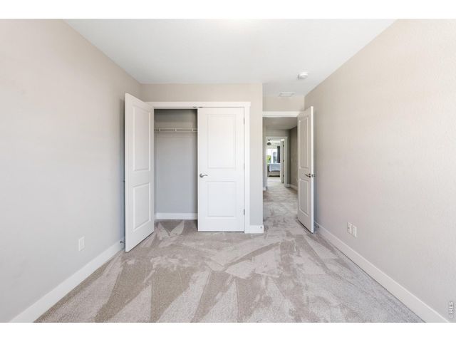 813 Grandview Mdws Dr, Longmont, CO 80503