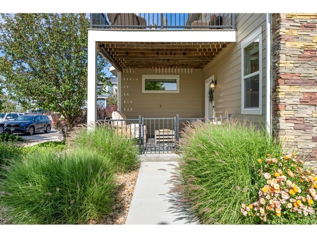 813 Grandview Mdws Dr, Longmont, CO 80503