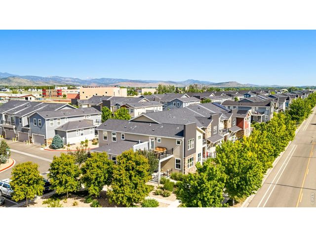 813 Grandview Mdws Dr, Longmont, CO 80503