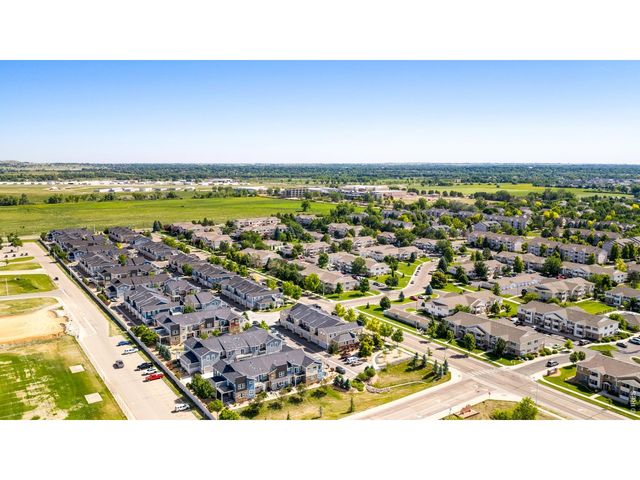 813 Grandview Mdws Dr, Longmont, CO 80503
