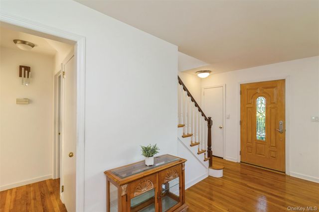 24 Old Homestead Road, Port Jefferson, NY 11777