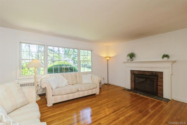 24 Old Homestead Road, Port Jefferson, NY 11777