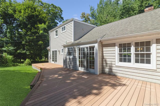 24 Old Homestead Road, Port Jefferson, NY 11777