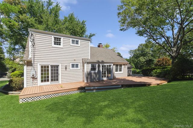 24 Old Homestead Road, Port Jefferson, NY 11777