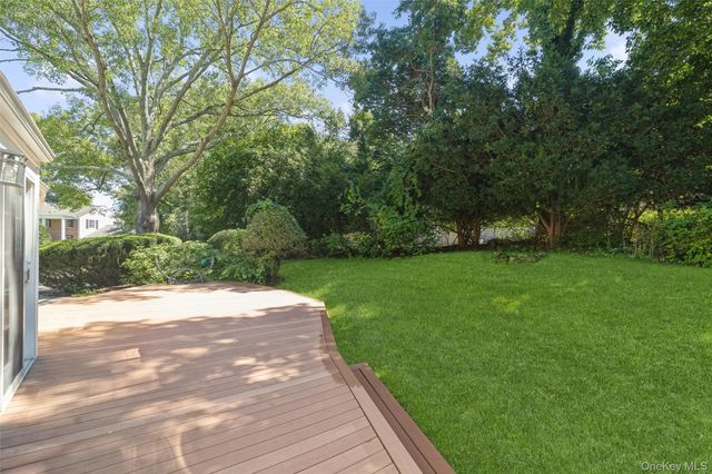 24 Old Homestead Road, Port Jefferson, NY 11777