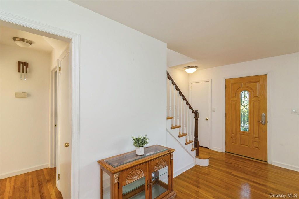 24 Old Homestead Road, Port Jefferson, NY 11777 — photo 2