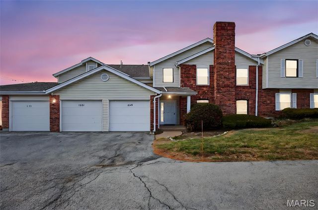 1051 Windstream Drive, St Peters, MO 63376