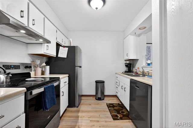 1051 Windstream Drive, St Peters, MO 63376