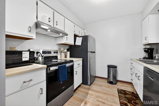 1051 Windstream Drive, St Peters, MO 63376