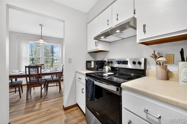 1051 Windstream Drive, St Peters, MO 63376