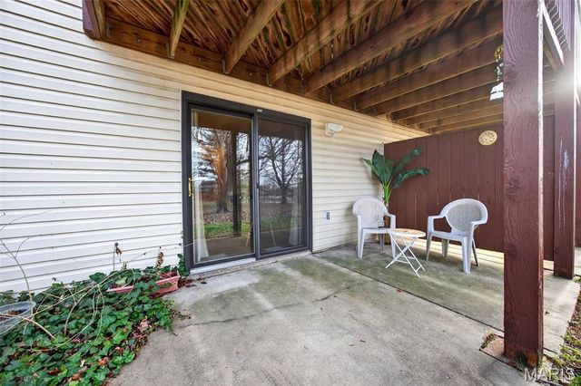 1051 Windstream Drive, St Peters, MO 63376