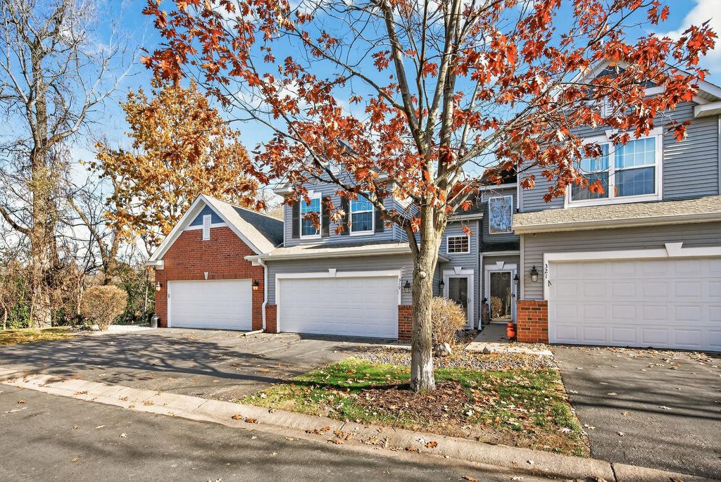 319 Heritage Trail, Circle Pines, MN 55014