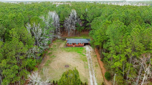 316 Tomahawk St., Hemingway, SC 29554