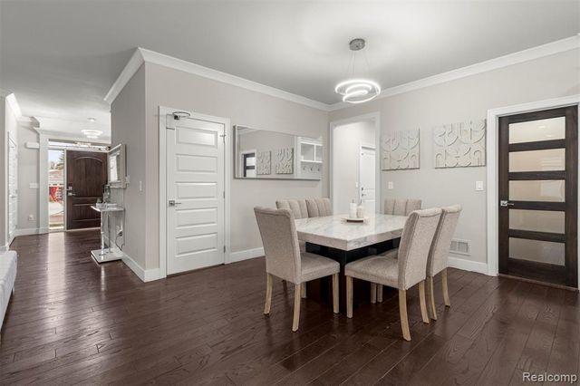 8615 Greendale Drive, Sterling Heights, MI 48312