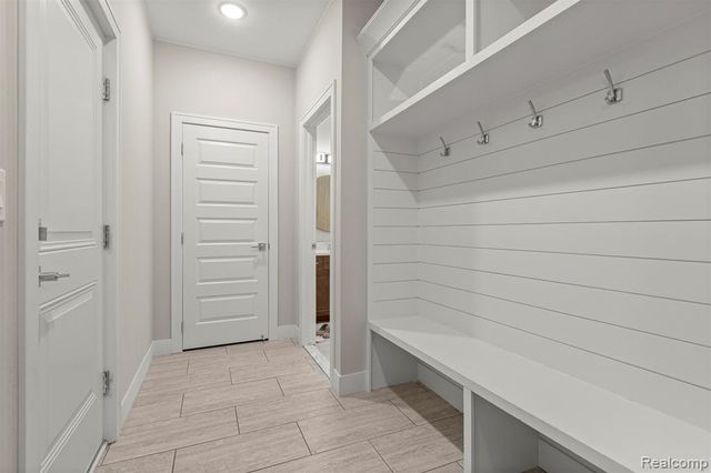 8615 Greendale Drive, Sterling Heights, MI 48312