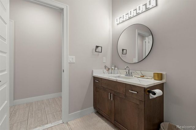 8615 Greendale Drive, Sterling Heights, MI 48312