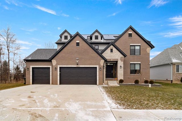 8615 Greendale Drive, Sterling Heights, MI 48312