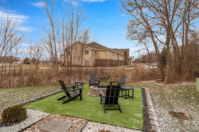 8615 Greendale Drive, Sterling Heights, MI 48312