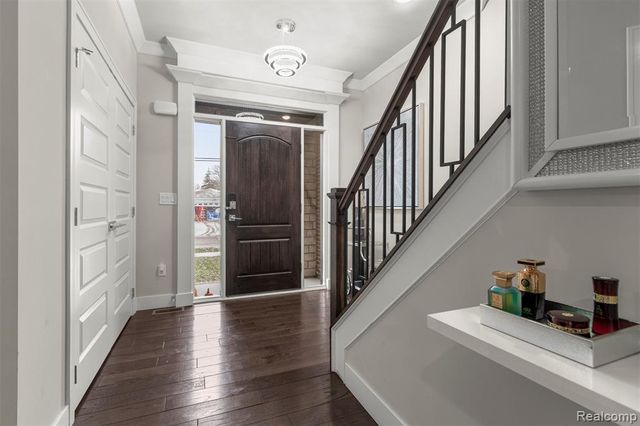 8615 Greendale Drive, Sterling Heights, MI 48312