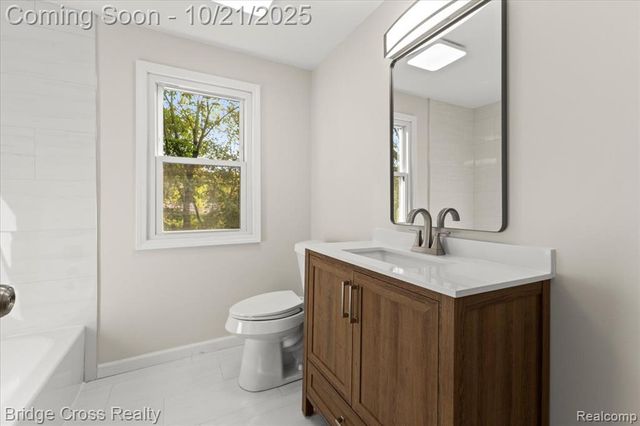 17537 Roseland Boulevard, Lathrup Village, MI 48076