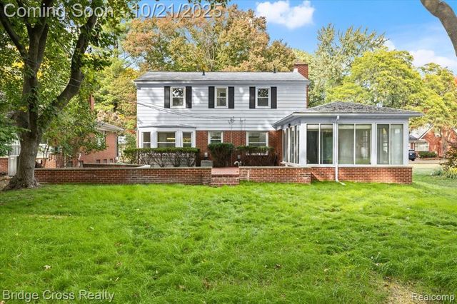 17537 Roseland Boulevard, Lathrup Village, MI 48076