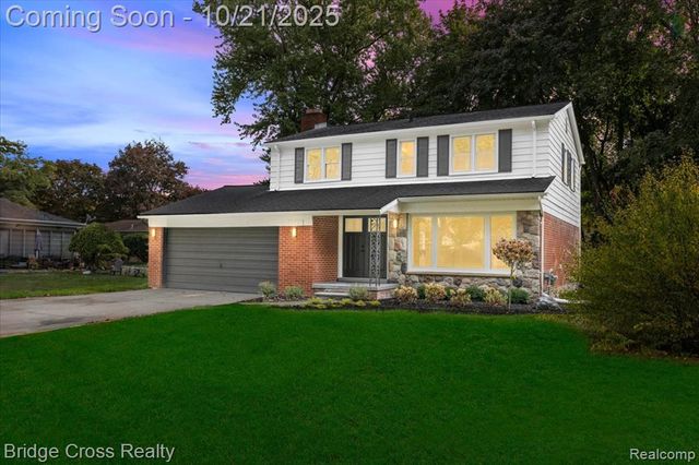 17537 Roseland Boulevard, Lathrup Village, MI 48076