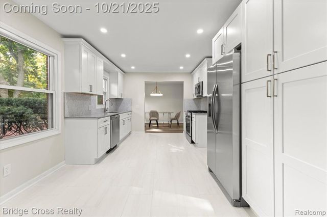 17537 Roseland Boulevard, Lathrup Village, MI 48076