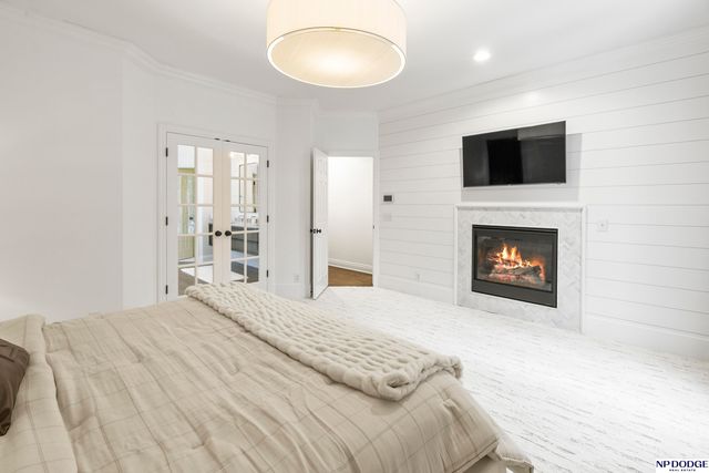 6026 Country Club Oaks Place, Omaha, NE 68152