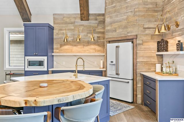 6026 Country Club Oaks Place, Omaha, NE 68152