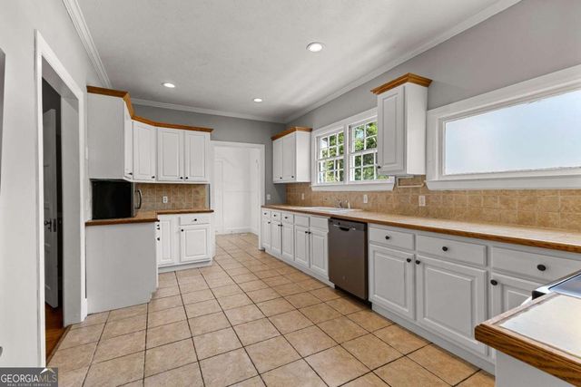 404 Thurston Avenue, Thomaston, GA 30286