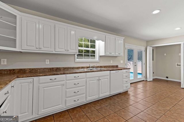 404 Thurston Avenue, Thomaston, GA 30286