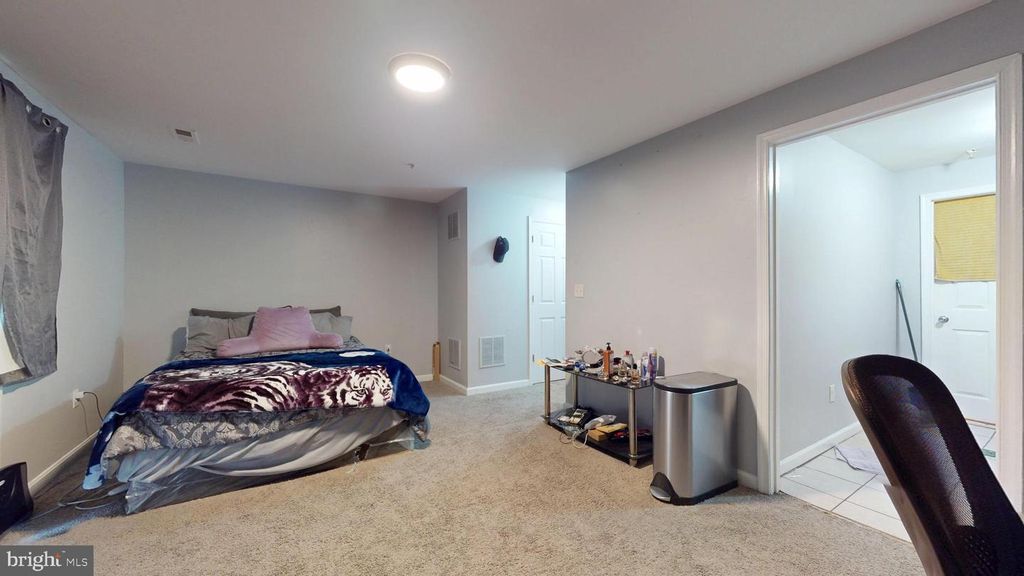 Image 10 of property listing at 23 BRIGHT SKY, Owings Mills, MD 21117