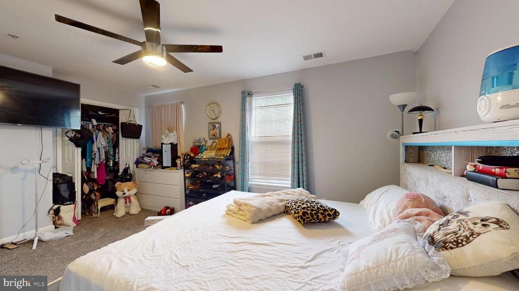 Image 13 of property listing at 23 BRIGHT SKY, Owings Mills, MD 21117