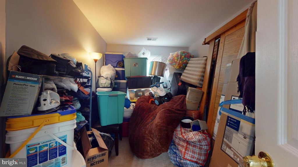 Image 8 of property listing at 23 BRIGHT SKY, Owings Mills, MD 21117
