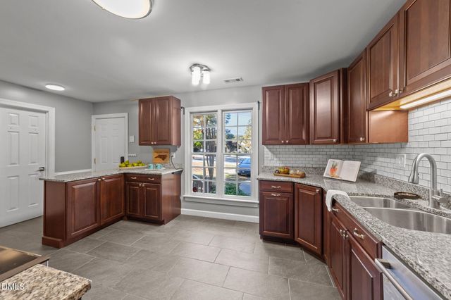 102 Sanair Court, Apex, NC 27502