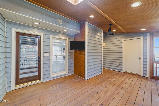 102 Sanair Court, Apex, NC 27502