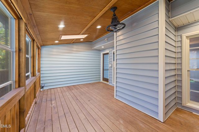 102 Sanair Court, Apex, NC 27502