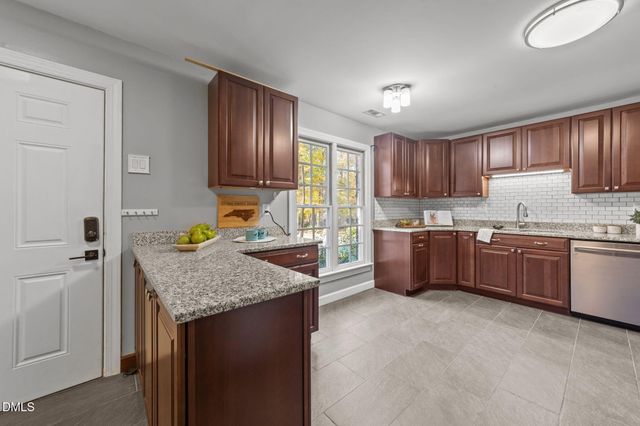 102 Sanair Court, Apex, NC 27502