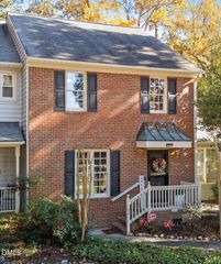 102 Sanair Court, Apex, NC 27502