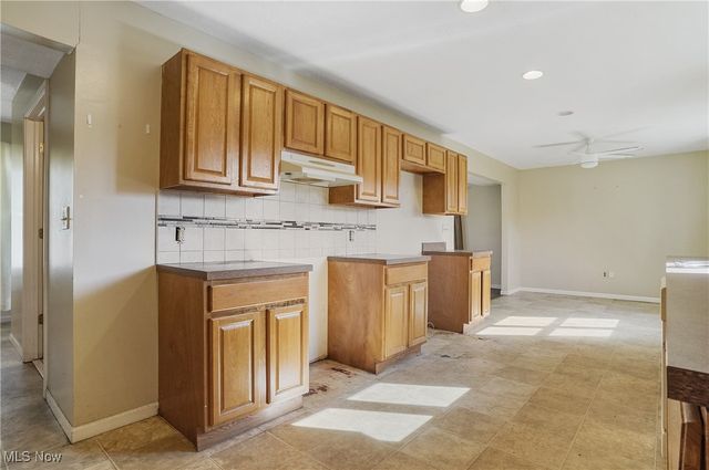 16690 Dayton Street, Chagrin Falls, OH 44023