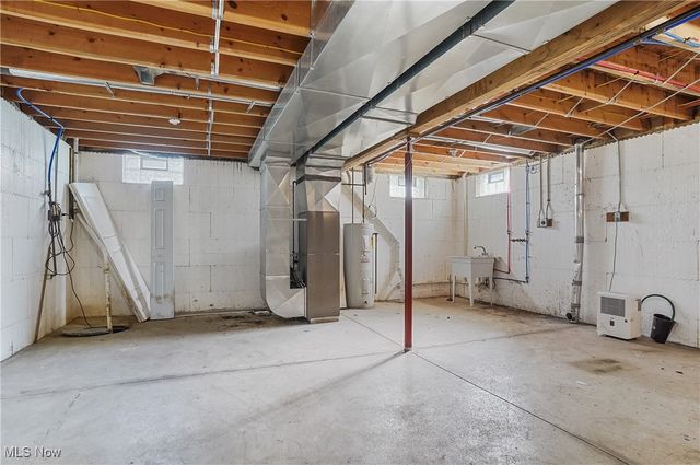 16690 Dayton Street, Chagrin Falls, OH 44023