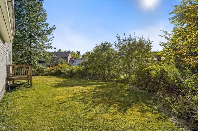 16690 Dayton Street, Chagrin Falls, OH 44023