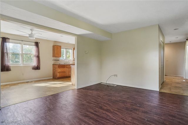 16690 Dayton Street, Chagrin Falls, OH 44023