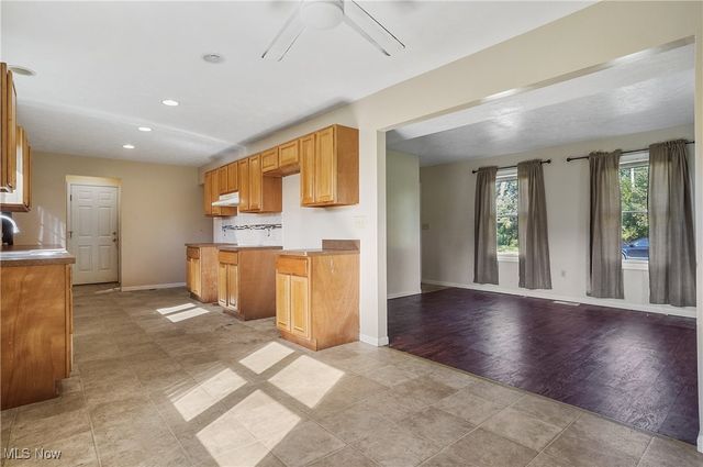 16690 Dayton Street, Chagrin Falls, OH 44023