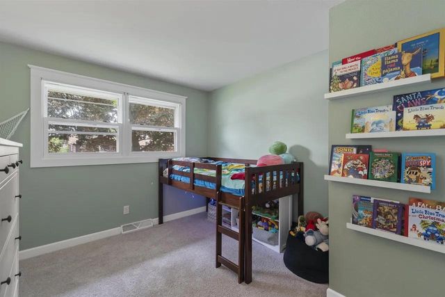 810 Suffolk Drive, Janesville, WI 53546